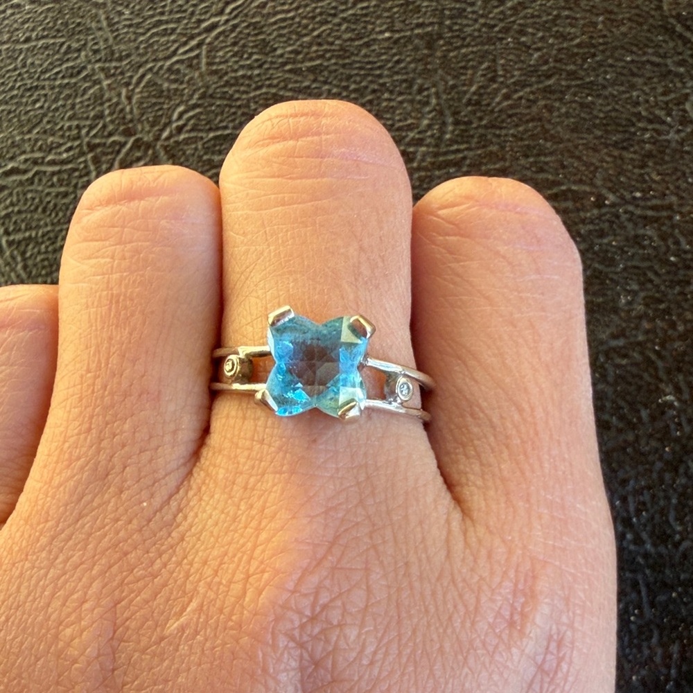 14k white gold blue topaz diamond ring